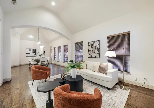 Photo 3 of Single family home for sale at 5769 Foard Dr, Frisco, TX 75034 | MLS# 21333393 | Listing updated on 2026-09-27