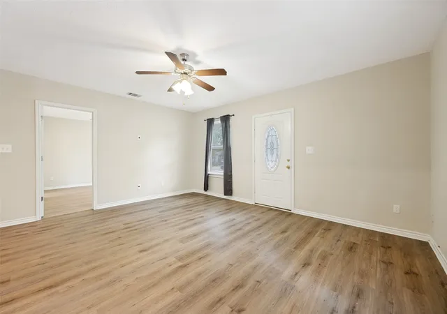 Photo 2 of Single family home for sale at 213 N Holly Ave, Sherman, TX 75092 | MLS# 21359161 | Listing updated on 2026-08-13