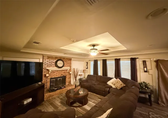 Photo 3 of Sale Pending at 913 Francis St, Lancaster, TX 75146 | MLS# 21359057 | Listing updated on 2026-08-25