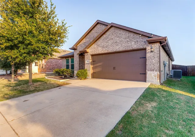 Photo 4 of Single family home for sale at 1111 Aquamarine St, Princeton, TX 75407 | MLS# 21359129 | Listing updated on 2026-08-27