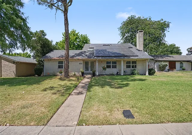Photo 2 of Single family home for sale at 1605 Blake Dr, Richardson, TX 75081 | MLS# 21359249 | Listing updated on 2026-08-25