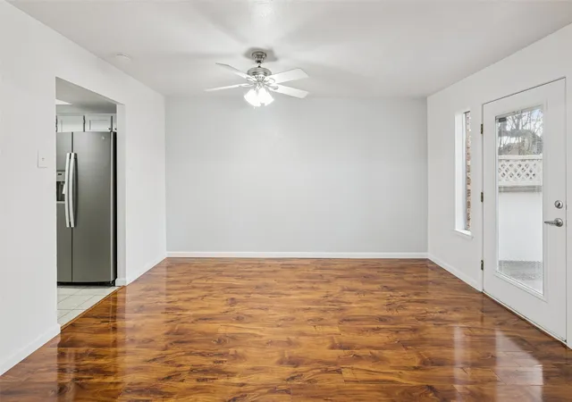 Photo 3 of Townhouse for sale at 930 Shady Creek Ln, Bedford, TX 76021 | MLS# 21359284 | Listing updated on 2026-08-13