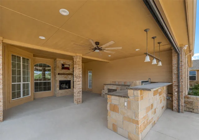 Photo 3 of Sale Pending at 1464 Fence Post Dr, Haslet, TX 76052 | MLS# 21340593 | Listing updated on 2026-08-31