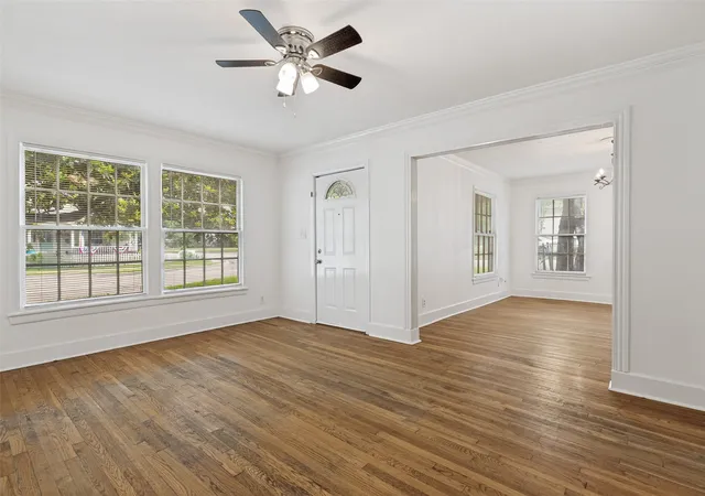 Photo 2 of Single family home for sale at 901 W Virginia St, Mc Kinney, TX 75069 | MLS# 21359238 | Listing updated on 2026-08-14