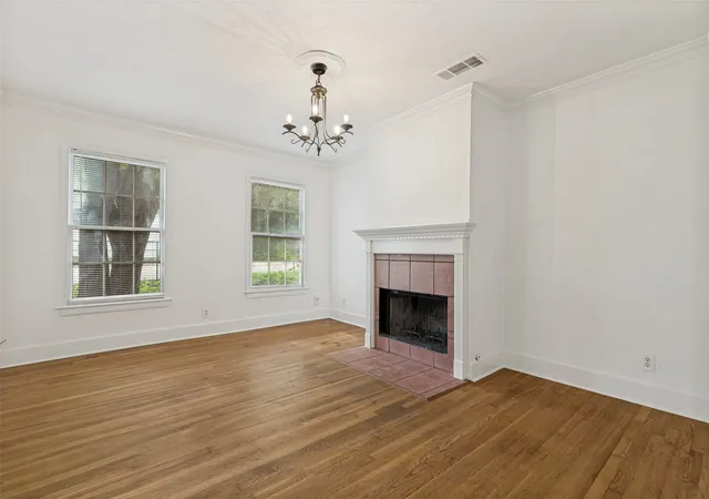 Photo 3 of Single family home for sale at 901 W Virginia St, Mc Kinney, TX 75069 | MLS# 21359238 | Listing updated on 2026-08-14