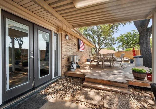 Photo 3 of Sale Pending at 329 E Crossland Blvd, Grand Prairie, TX 75052 | MLS# 21336292 | Listing updated on 2026-08-28