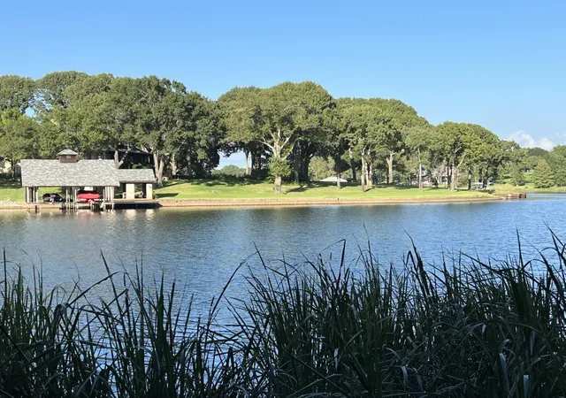Land for sale at 7 Windward Ct, Athens, TX 75752 | MLS# 21359327