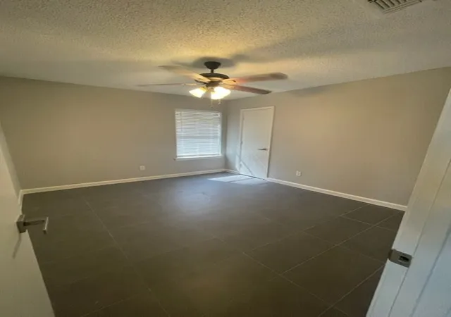 Photo 4 of Sale Pending at 320 Queens Ct N, Mansfield, TX 76063 | MLS# 21359049 | Listing updated on 2026-09-20