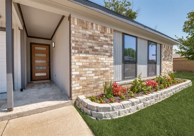 Photo 3 of Sale Pending at 1230 Cielo Vista Dr, Grand Prairie, TX 75052 | MLS# 21358645 | Listing updated on 2026-08-26