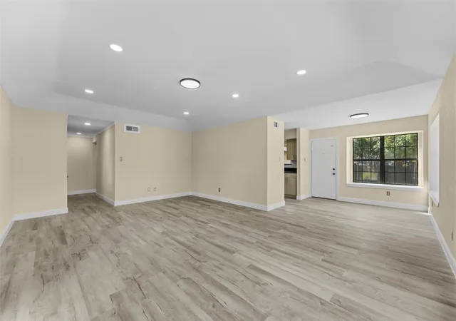 Photo 3 of Single family home for sale at 1307 Reesling Dr, Mesquite, TX 75150 | MLS# 21352025 | Listing updated on 2026-10-06