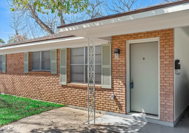 Photo 2 of Single family home for sale at 4006 Craft St, Bossier City, LA 71112 | MLS# 21346022 | Listing updated on 2026-08-13