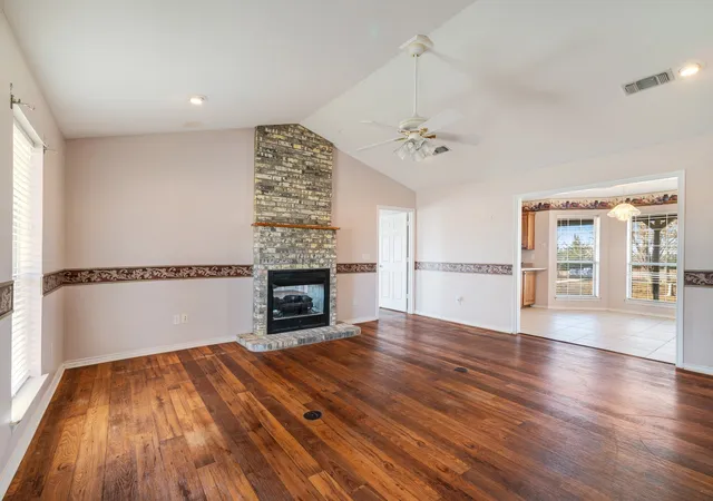 Photo 4 of Single family home for sale at 3754 County Road 11300, Paris, TX 75462 | MLS# 21359409 | Listing updated on 2026-08-13