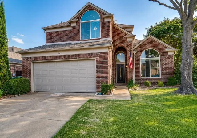 Photo 1 of Sale Pending at 1624 Highdale Ct, Flower Mound, TX 75028 | MLS# 21358431 | Listing updated on 2026-09-01