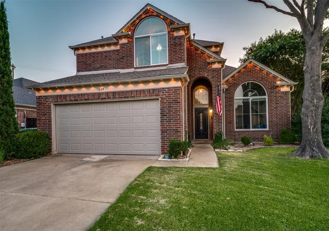 Photo 2 of Sale Pending at 1624 Highdale Ct, Flower Mound, TX 75028 | MLS# 21358431 | Listing updated on 2026-09-01