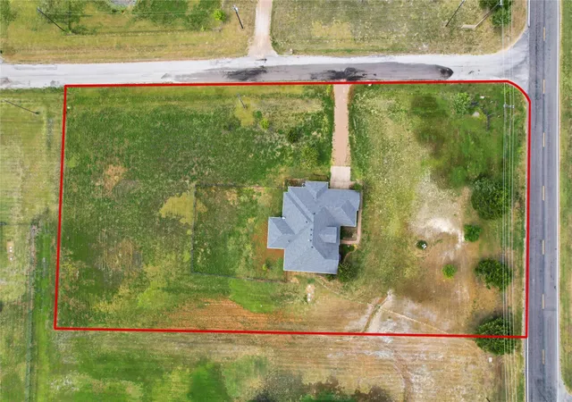 Photo 2 of Single family home for sale at 101 Cheyenne Trl, Trenton, TX 75490 | MLS# 21358631 | Listing updated on 2026-09-27
