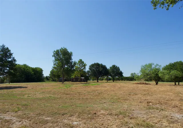 Photo 3 of Land for sale at Tbd Fm 2071, Valley View, TX 76272 | MLS# 21358254 | Listing updated on 2026-10-03