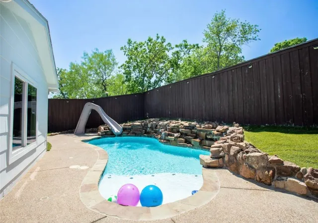 Photo 2 of Single family home for sale at 641 Furlong Dr, Dallas, TX 75211 | MLS# 21357235 | Listing updated on 2026-09-01