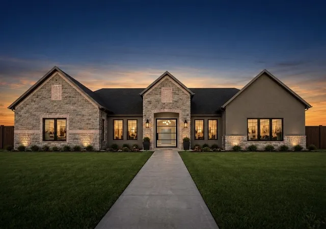 Photo 1 of Single family home for sale at 1012 Devonshire Dr N, Forney, TX 75126 | MLS# 21359329 | Listing updated on 2026-09-27