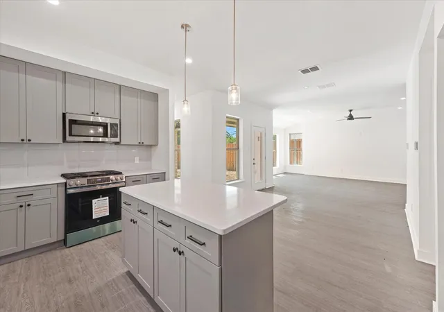 Photo 4 of Single family home for sale at 3792 Wenatche Dr, Dallas, TX 75233 | MLS# 21356469 | Listing updated on 2026-09-16