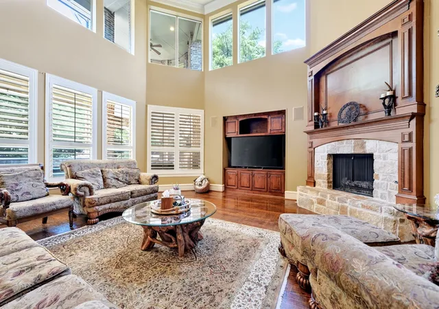 Photo 2 of Single family home for sale at 117 Mallard Xing, Rockwall, TX 75032 | MLS# 21350439 | Listing updated on 2026-08-30
