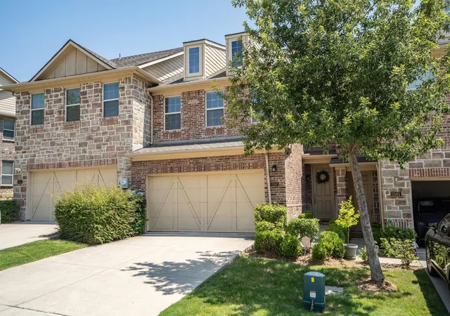 Photo 2 of Townhouse for sale at 2557 Jackson Dr, Lewisville, TX 75067 | MLS# 21351089 | Listing updated on 2026-08-22