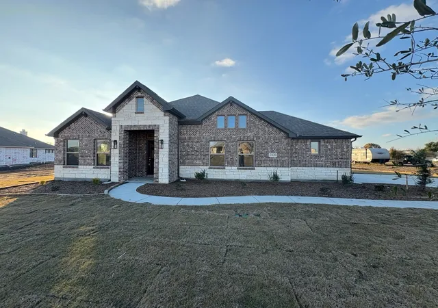 Photo 4 of Single family home for sale at 2420 Cross Timbers Dr, Mc Kinney, TX 75069 | MLS# 21359492 | Listing updated on 2026-08-14