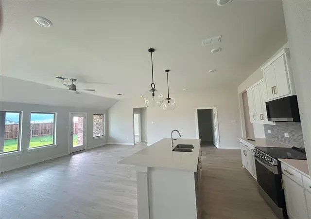 Photo 3 of Single family home for sale at 9909 Iron Wood Dr, Ponder, TX 76259 | MLS# 21355942 | Listing updated on 2026-10-07