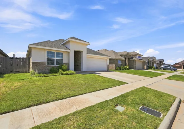Photo 3 of Sale Pending at 4601 Crosley Ln, Abilene, TX 79606 | MLS# 21359514 | Listing updated on 2026-08-28