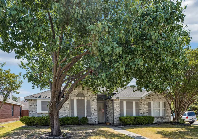 Photo 2 of Single family home for sale at 7100 Longo Dr, The Colony, TX 75056 | MLS# 21358525 | Listing updated on 2026-08-14