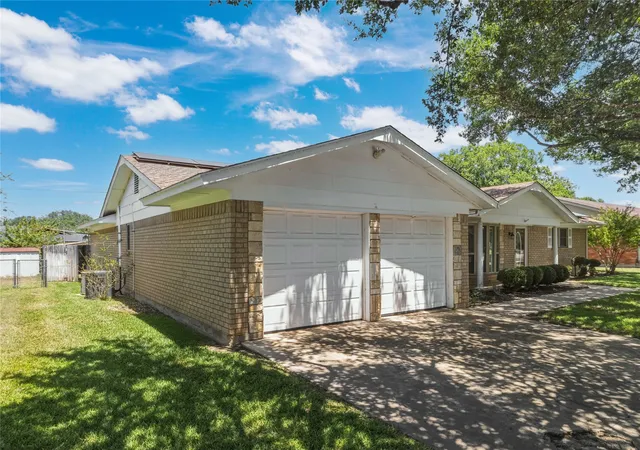 Photo 3 of Single family home for sale at 4304 9Th St, Brownwood, TX 76801 | MLS# 21334968 | Listing updated on 2026-08-24