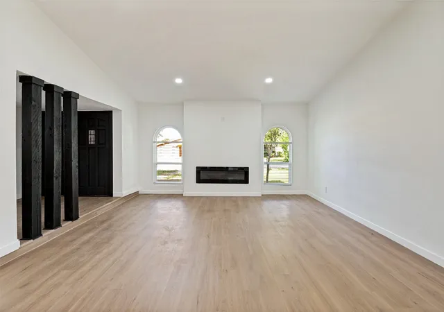 Photo 3 of Sale Pending at 4618 Goodnight Trl, Grand Prairie, TX 75052 | MLS# 21359537 | Listing updated on 2026-08-25
