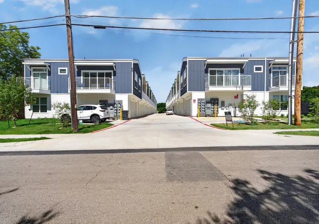 Photo 3 of Condo for sale at 2925 Spruce Valley Ln #301, Dallas, TX 75233 | MLS# 21359567 | Listing updated on 2026-08-30