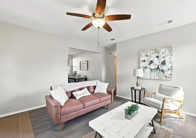 Photo 3 of Single family home for sale at 217 E Hull St, Denison, TX 75021 | MLS# 21359569 | Listing updated on 2026-09-05