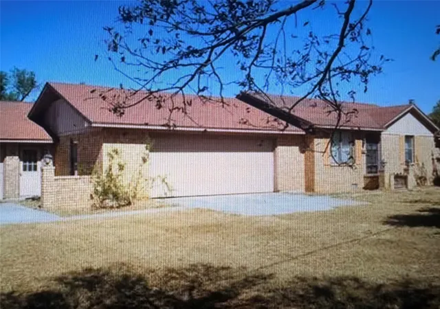 Photo 1 of Single family home for sale at 813 E Hwy 114, Boyd, TX 76023 | MLS# 21359590 | Listing updated on 2026-08-14