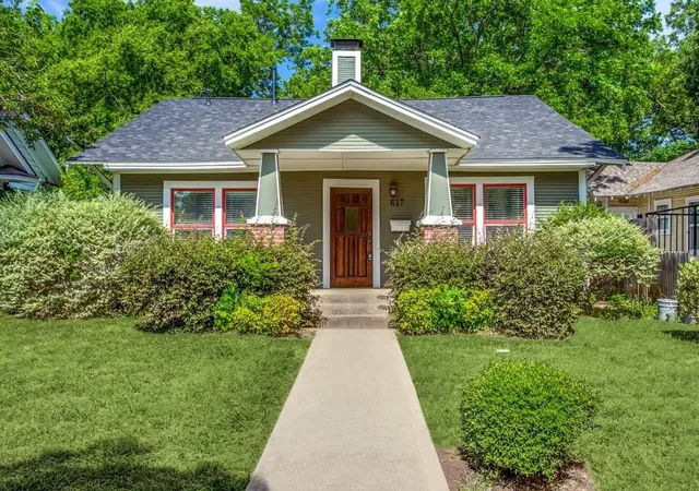 Photo 1 of Single family home for sale at 617 N Windomere Ave, Dallas, TX 75208 | MLS# 21359599 | Listing updated on 2026-08-14