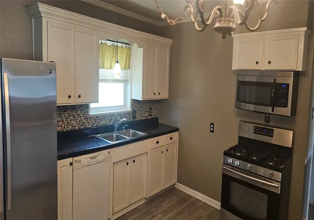 Photo 3 of Sale Pending at 3007 Oliver St, Bossier City, LA 71112 | MLS# 21358507 | Listing updated on 2026-09-03