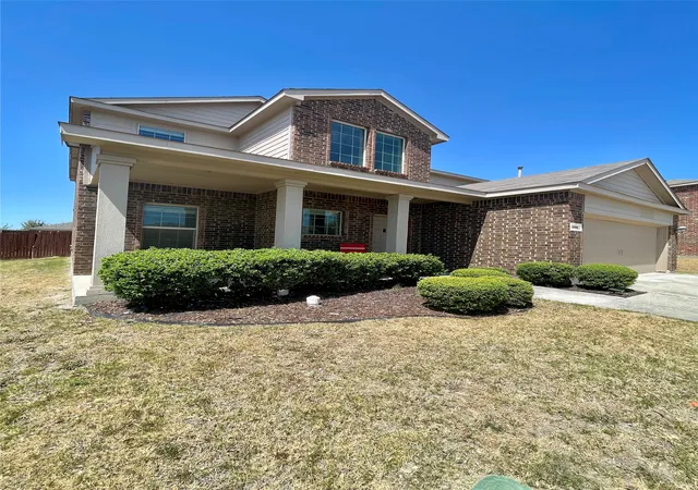 Photo 3 of Single family home for sale at 406 Paddock Ln, Celina, TX 75009 | MLS# 21359572 | Listing updated on 2026-08-14