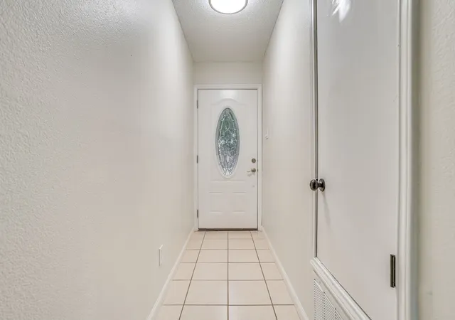 Photo 3 of Single family home for sale at 6411 Brooklawn Dr, Arlington, TX 76018 | MLS# 21358590 | Listing updated on 2026-08-15