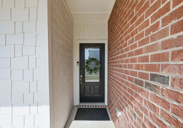 Photo 3 of Single family home for sale at 364 Ridgeland Oak Dr, Fort Worth, TX 76120 | MLS# 21358638 | Listing updated on 2026-10-01