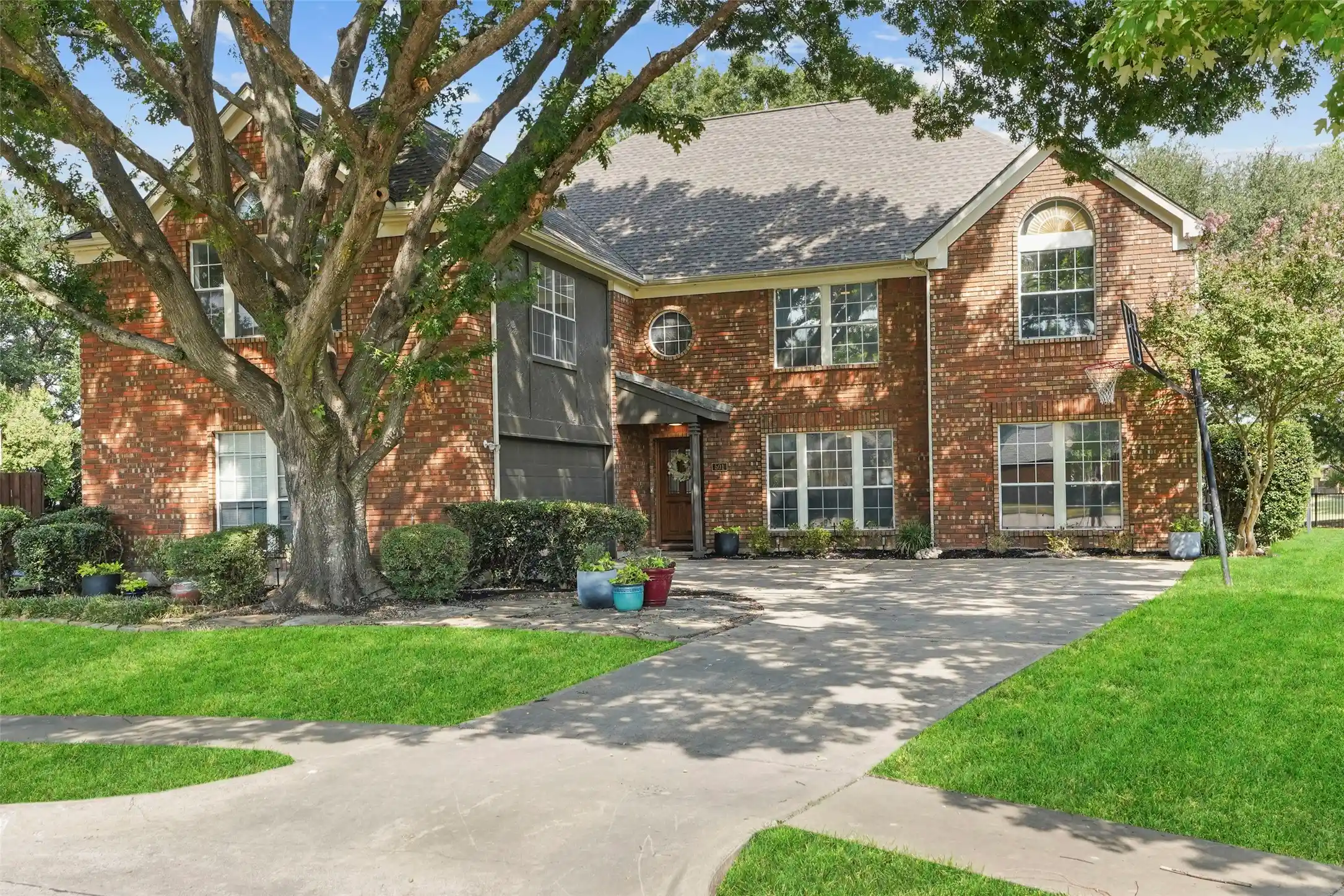 Photo 1 of Single family home for sale at 501 Palm Desert Dr, Garland, TX 75044 | MLS# 21357397 | Listing updated on 2026-10-24