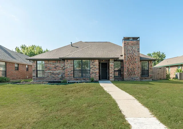 Photo 1 of Single family home for sale at 409 W Jefferson St, Wylie, TX 75098 | MLS# 21358473 | Listing updated on 2026-10-02