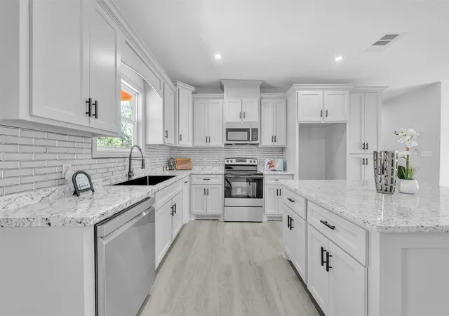 Photo 2 of Single family home for sale at 3711 County Road 3112, Purdon, TX 76679 | MLS# 21359646 | Listing updated on 2026-09-30