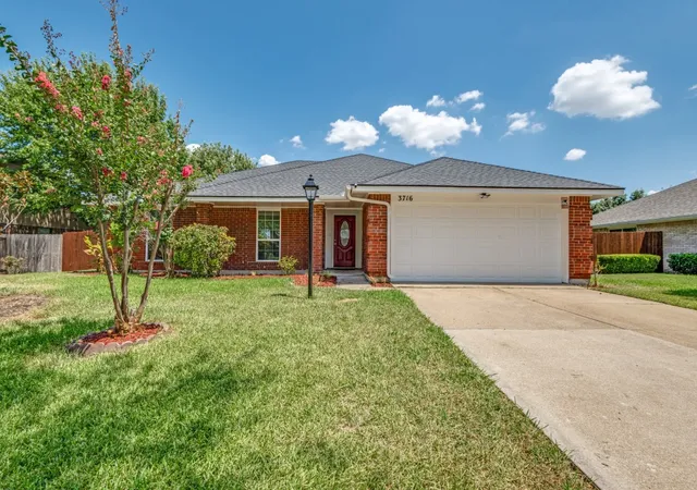 Photo 1 of Sale Pending at 3716 Royal Valley Rd, Grand Prairie, TX 75052 | MLS# 21359546 | Listing updated on 2026-08-27