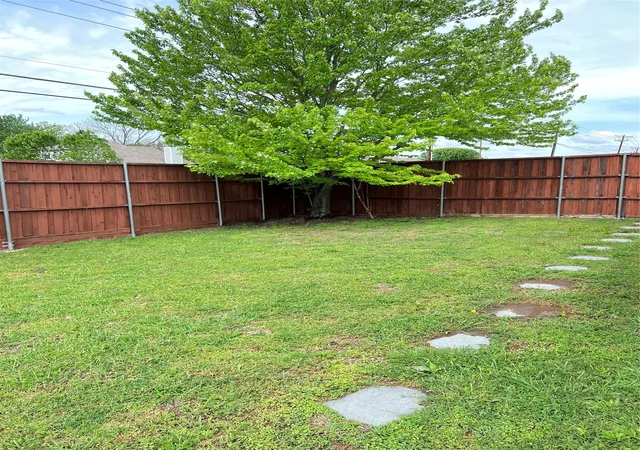 Photo 2 of Single family home for sale at 8317 Spinnaker Cvs, Rowlett, TX 75089 | MLS# 21355644 | Listing updated on 2026-08-25