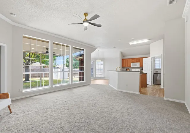 Photo 4 of Single family home for sale at 1121 Sw Hillside Dr, Burleson, TX 76028 | MLS# 21242285 | Listing updated on 2026-09-20