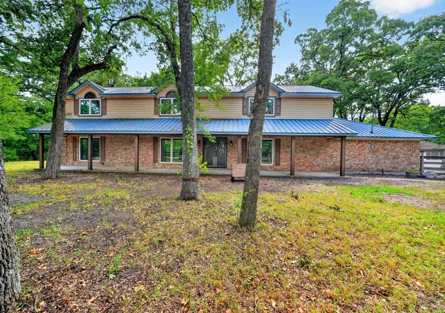 Photo 2 of Single family home for sale at 10504 County Road 2450, Terrell, TX 75160 | MLS# 21351689 | Listing updated on 2026-08-22