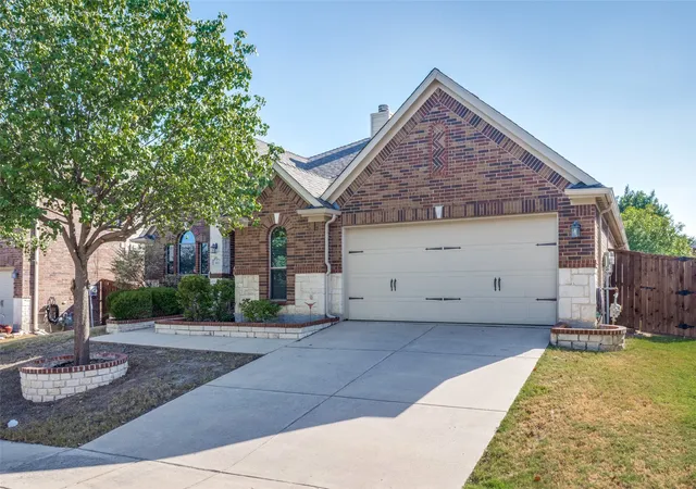Photo 38 of Single family home for sale at 443 Brighton St, Roanoke, TX 76262 | MLS# 21358981 | Listing updated on 2026-10-08