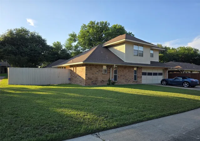 Photo 2 of Single family home for sale at 2214 Shannon Ln, Richardson, TX 75082 | MLS# 21359684 | Listing updated on 2026-08-15