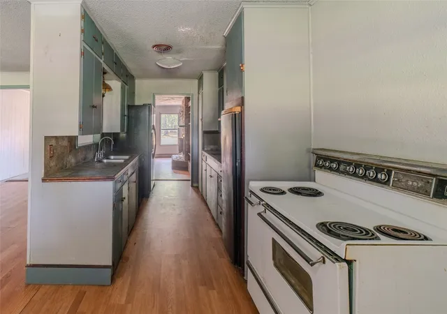 Photo 2 of Sale Pending at 103 W Lide St, Talco, TX 75487 | MLS# 21359690 | Listing updated on 2026-08-31