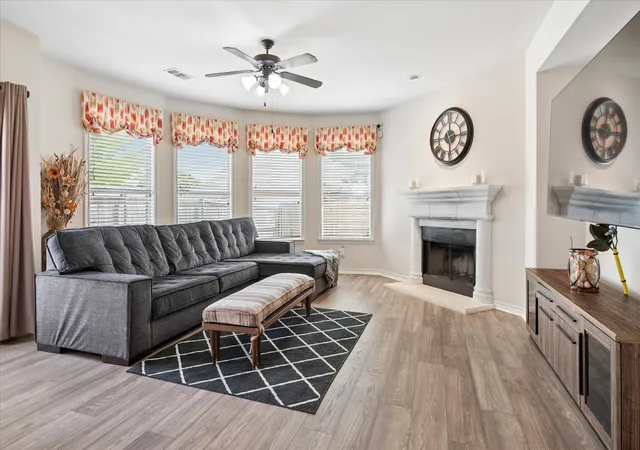 Photo 4 of Single family home for sale at 608 Bonham Dr, Lavon, TX 75166 | MLS# 21359039 | Listing updated on 2026-09-22